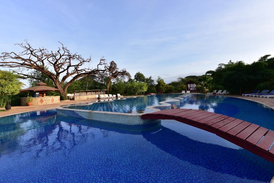 Restaurant/places to eat, On site, Swimming pool