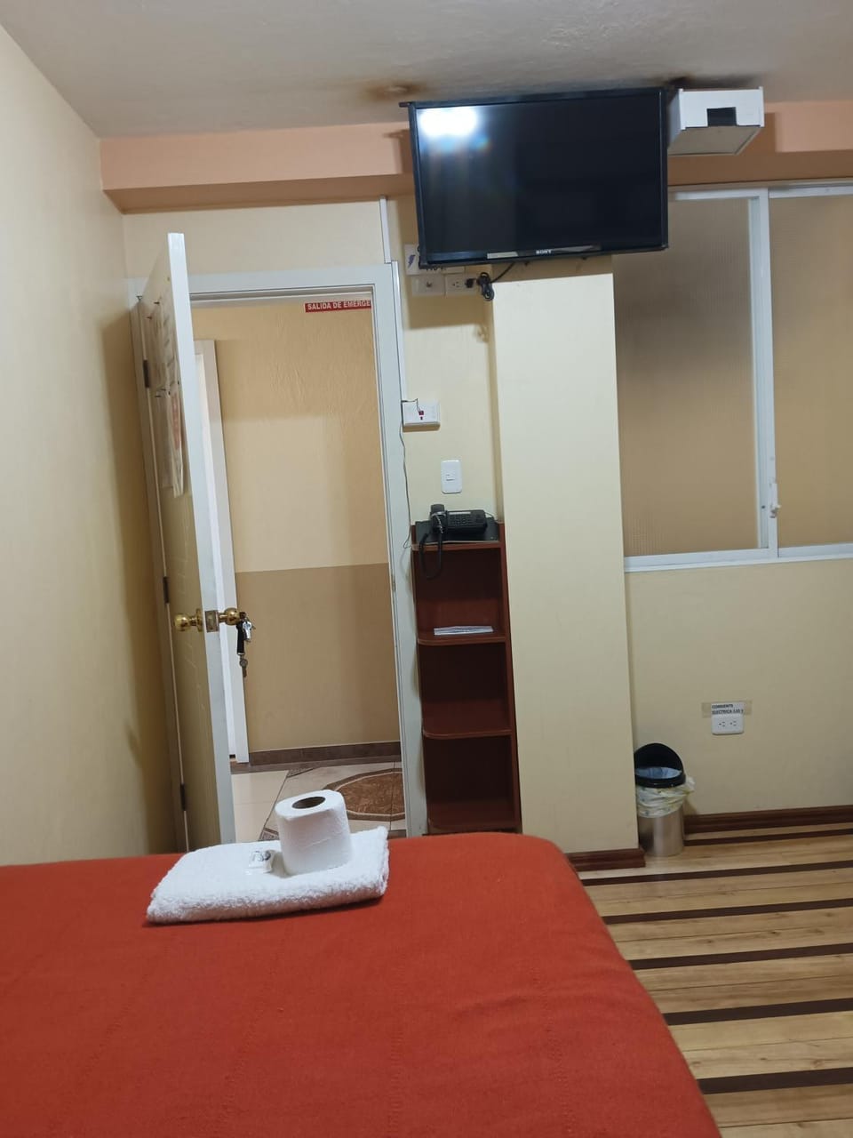 TV and multimedia, Photo of the whole room, Bedroom