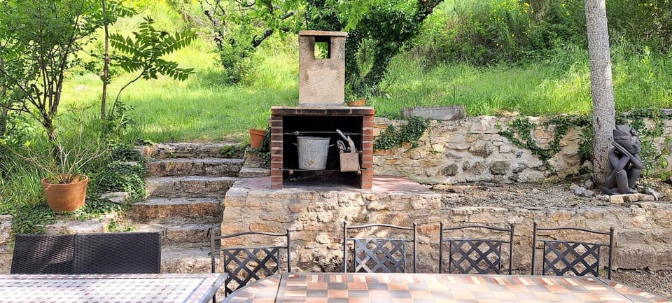 Spring, Day, BBQ facilities, Garden, Garden view