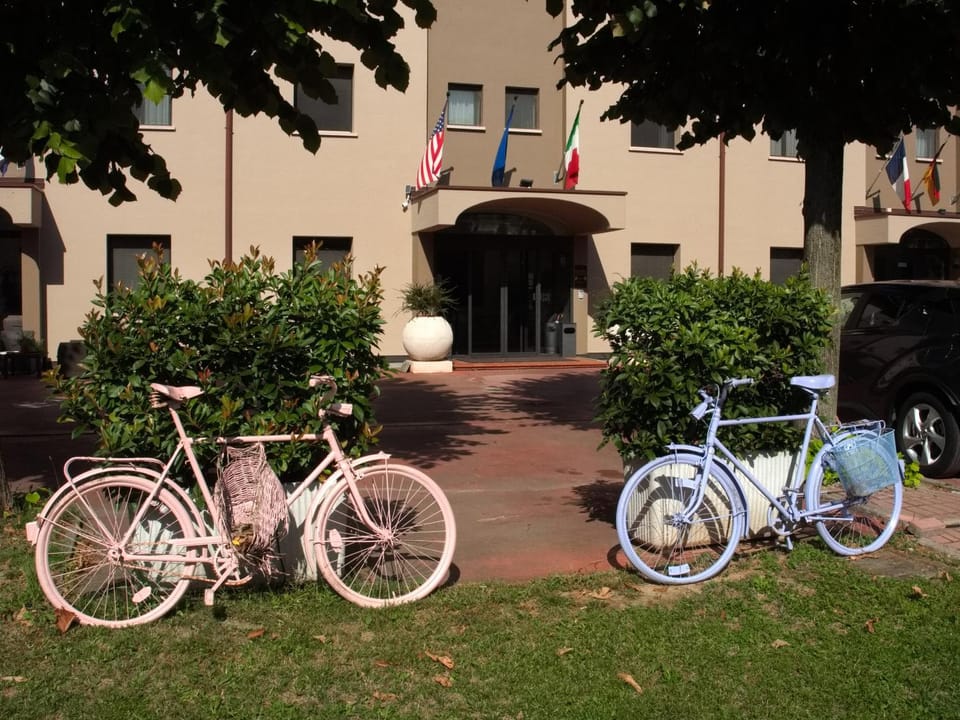 Property building, Garden