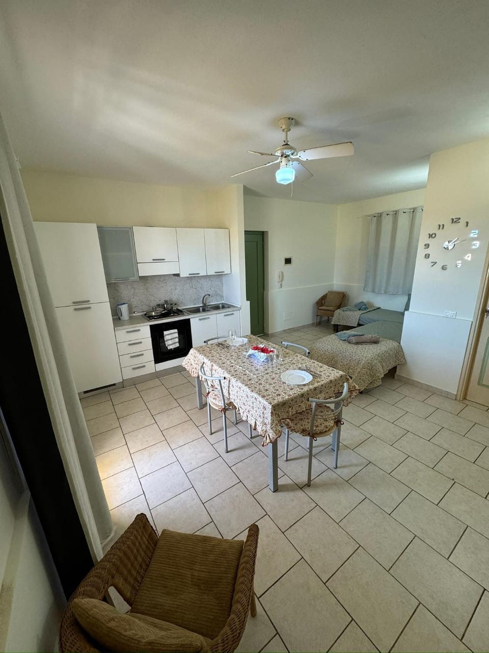 Living room, Bedroom, kitchen