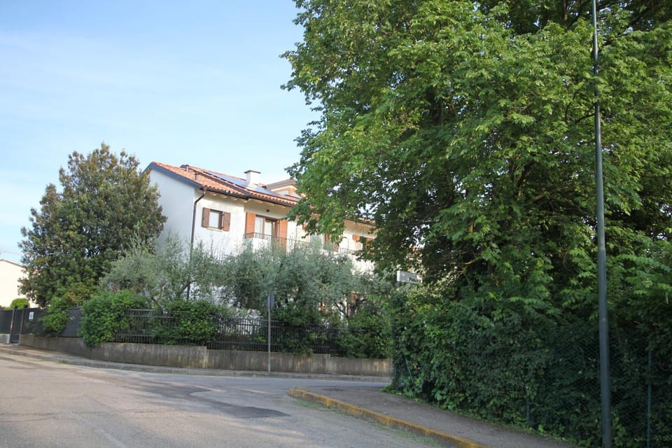 La Casa Bianca Loc.Turistica Apartment in Peschiera del Garda