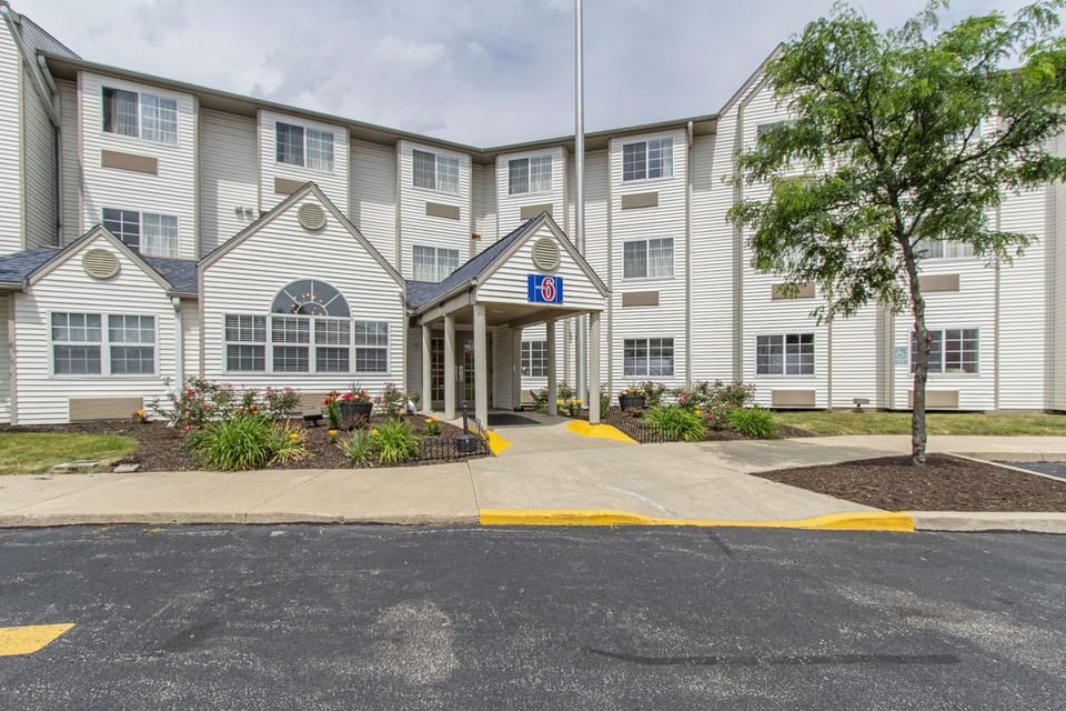 Property building, On site