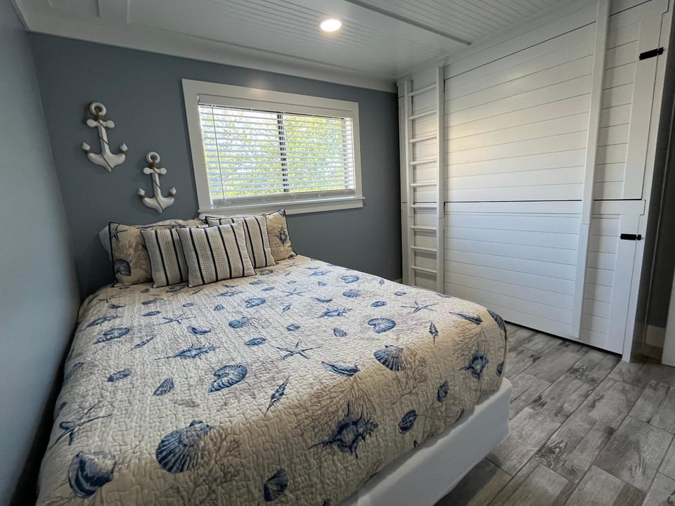 Bed, Bedroom, bunk bed