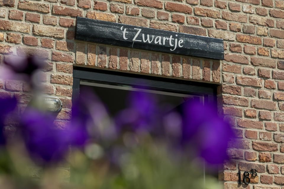 Welcome in - Vakantiehuis 't Zwartje met ruime tuin I Lepelstraat 18B House in Vrouwenpolder