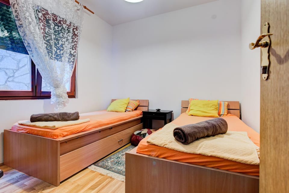 Bed, Day, People, Summer, Other, Photo of the whole room, Decorative detail, Bedroom, Guests, Garden view, Landmark view, Mountain view, children