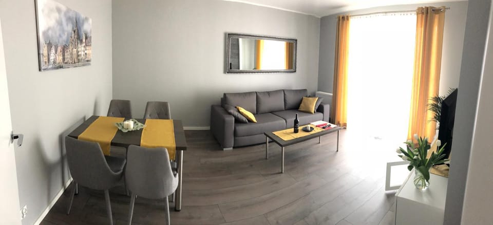 TV and multimedia, Living room, Photo of the whole room, Seating area