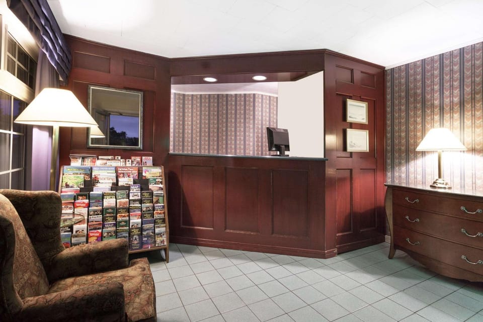 Lobby or reception, On site