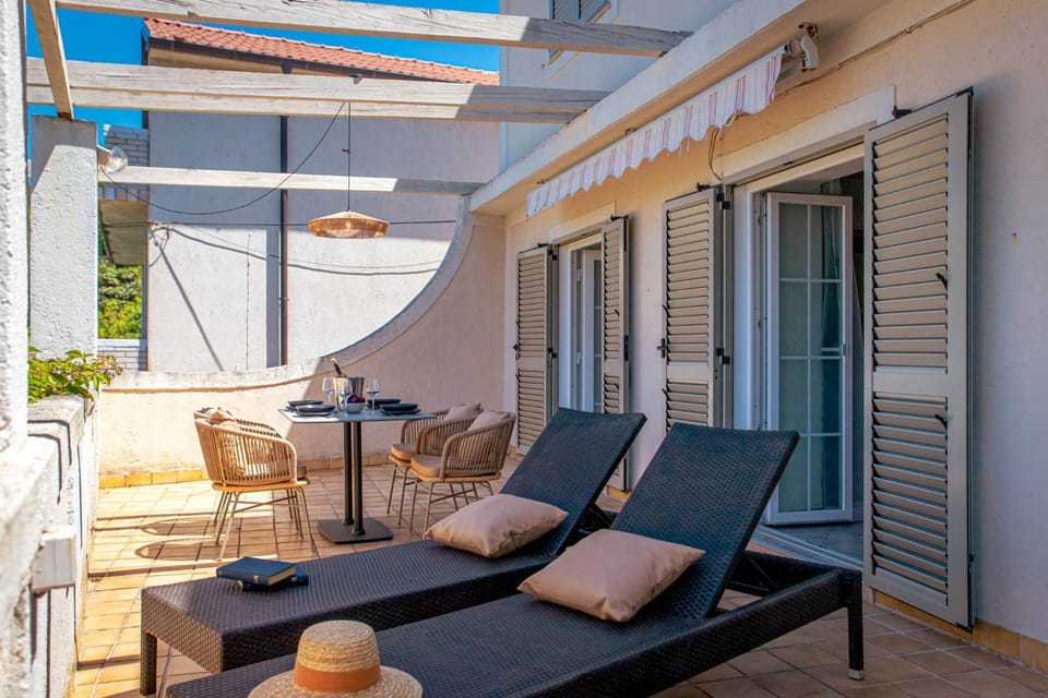 Balcony/Terrace, Seating area, sunbed
