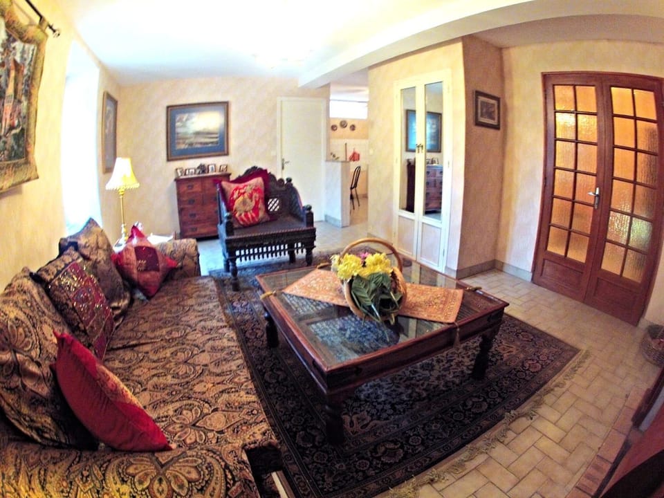 The Storyteller Apartment at Chateau Le Mur House in Brittany