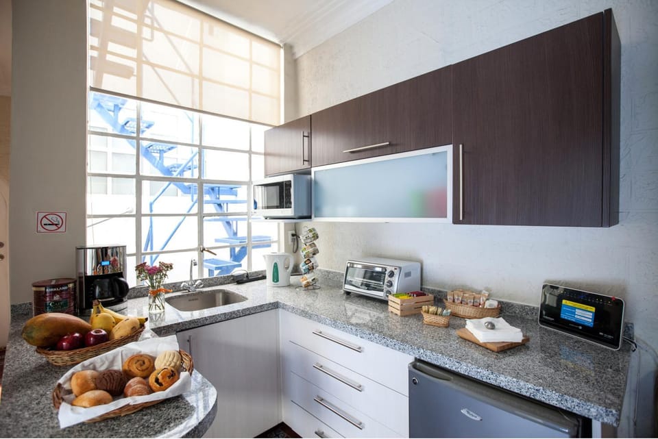 Communal kitchen, Internal: Not applicable to any particular room