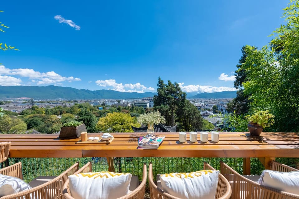 Property building, Facade/entrance, Natural landscape, View (from property/room), Balcony/Terrace, City view, Garden view, Landmark view, Mountain view, Street view