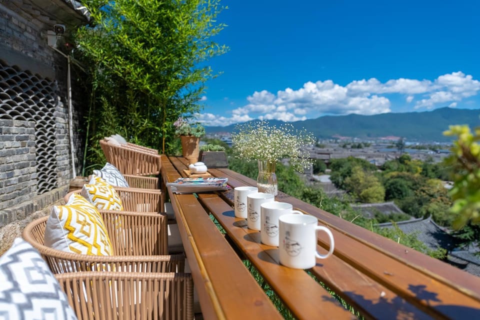 View (from property/room), City view, Garden view, Landmark view, Mountain view, Street view, Inner courtyard view