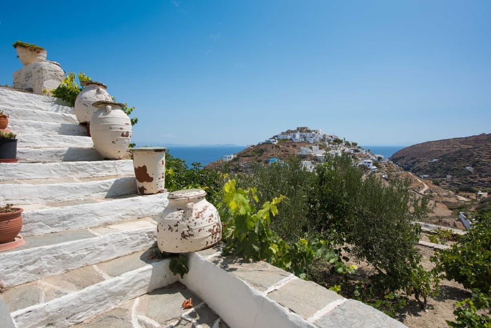 Agnanti Traditional Bed and Breakfast in Milos