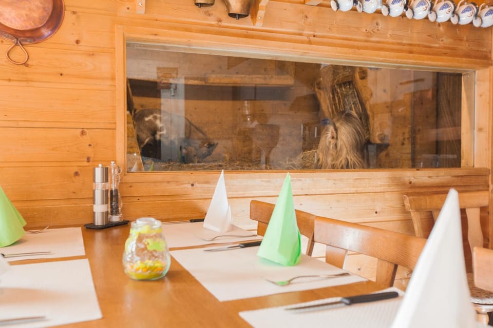 Decorative detail, On site, Landmark view