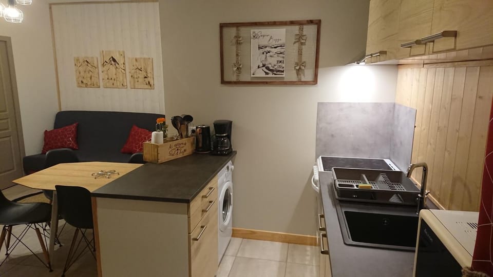 Gîte tout confort 4 personnes House in Besse-et-Saint-Anastaise