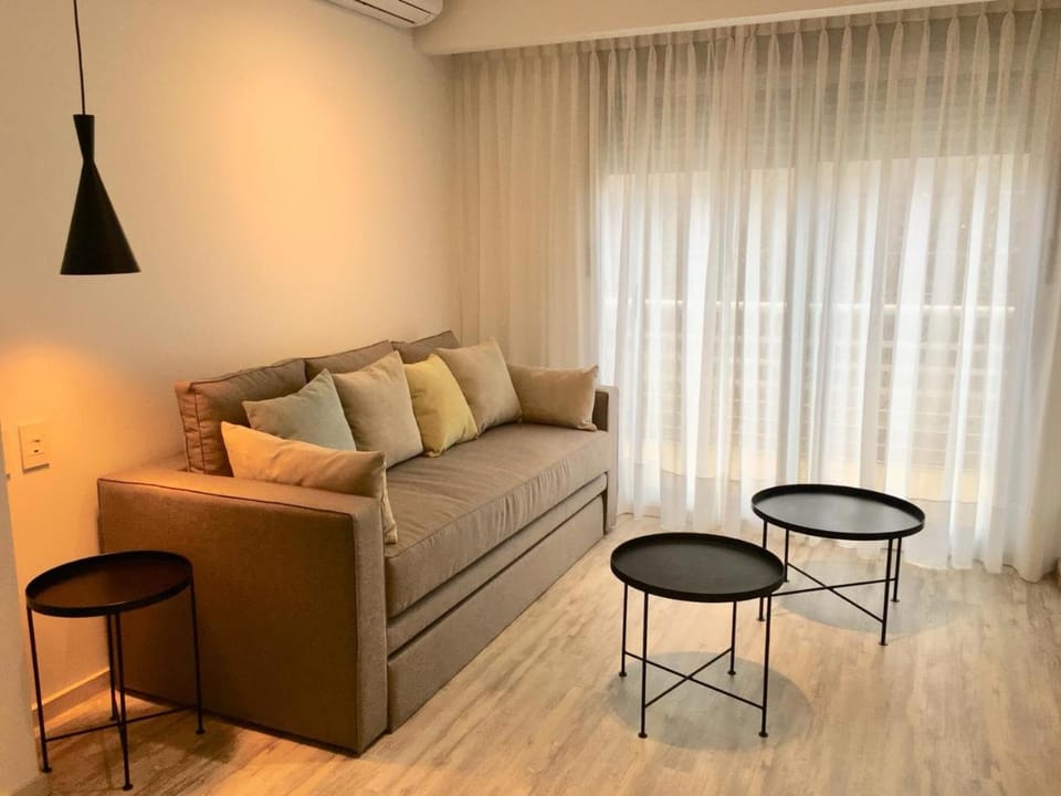 Bed, Living room, Photo of the whole room, Seating area, Bedroom, air conditioner