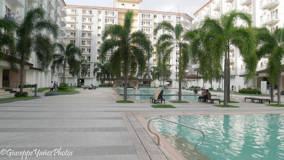 Property building, Swimming pool, Swimming pool
