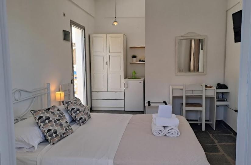 Agnanti Bed and Breakfast in Milos