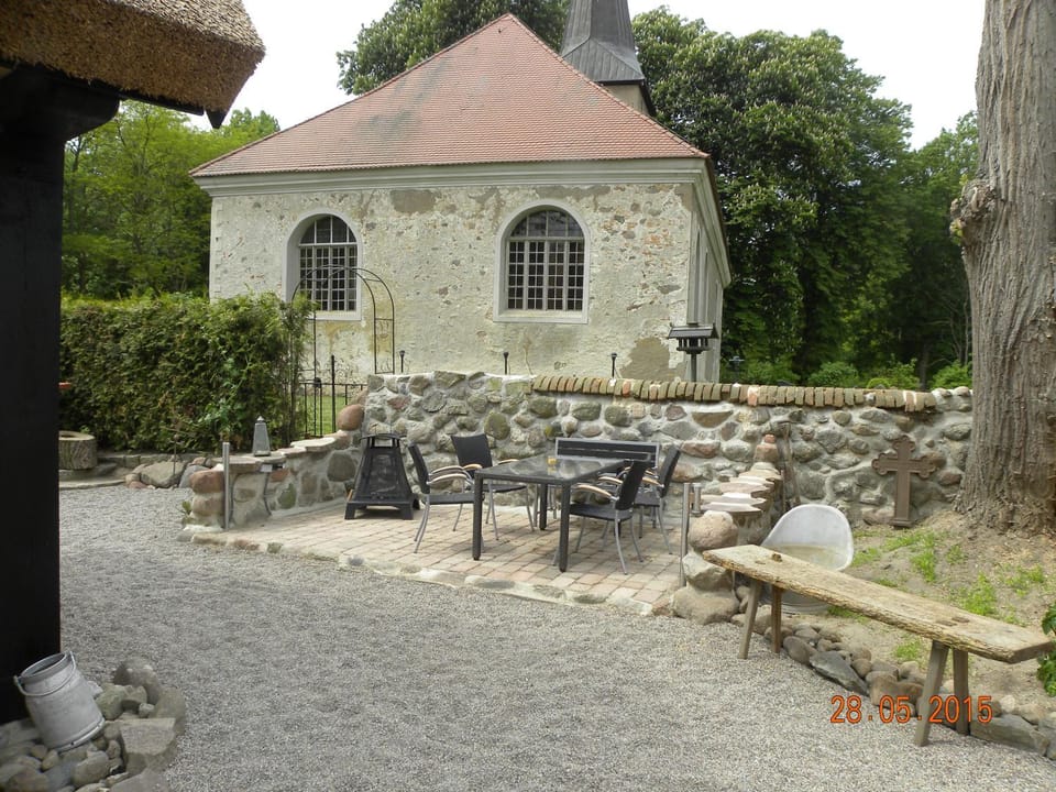 Historisches Küsterhaus Reetdachträume House in Mecklenburgische Seenplatte