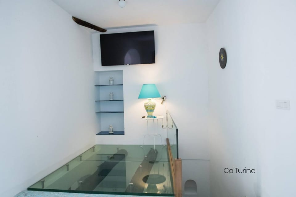 TV and multimedia, Living room, Seating area, City view, Garden view, Landmark view, Mountain view, Sea view, Street view, Quiet street view, Inner courtyard view