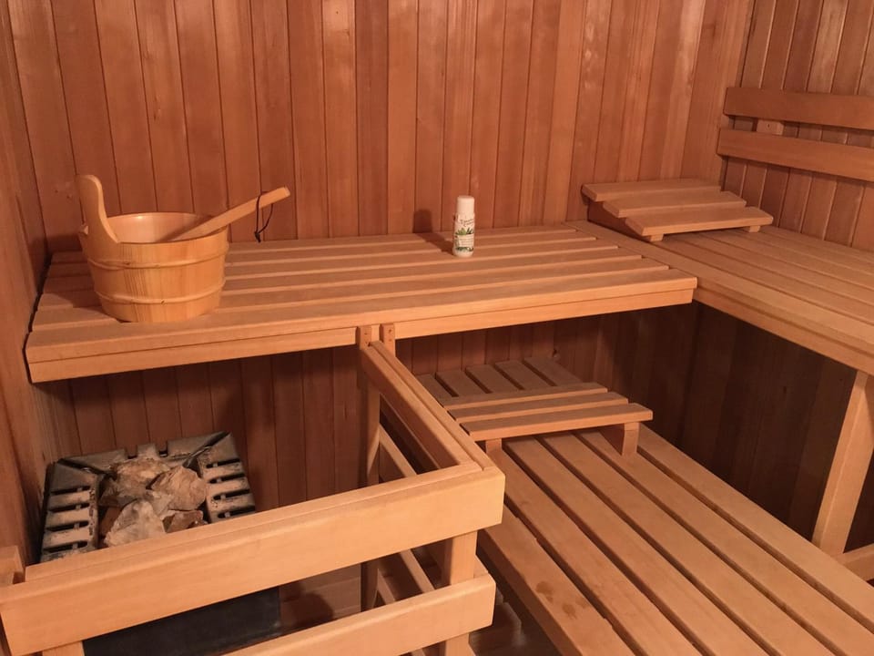 Sauna, Steam room, Spa and wellness centre/facilities