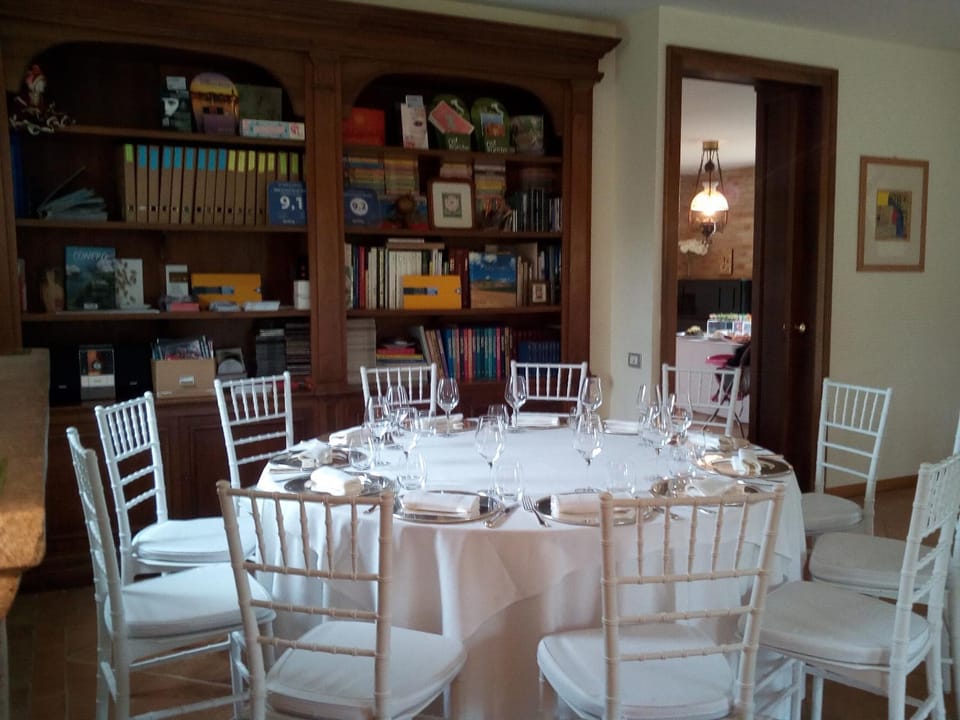 Banquet/Function facilities, Meeting/conference room