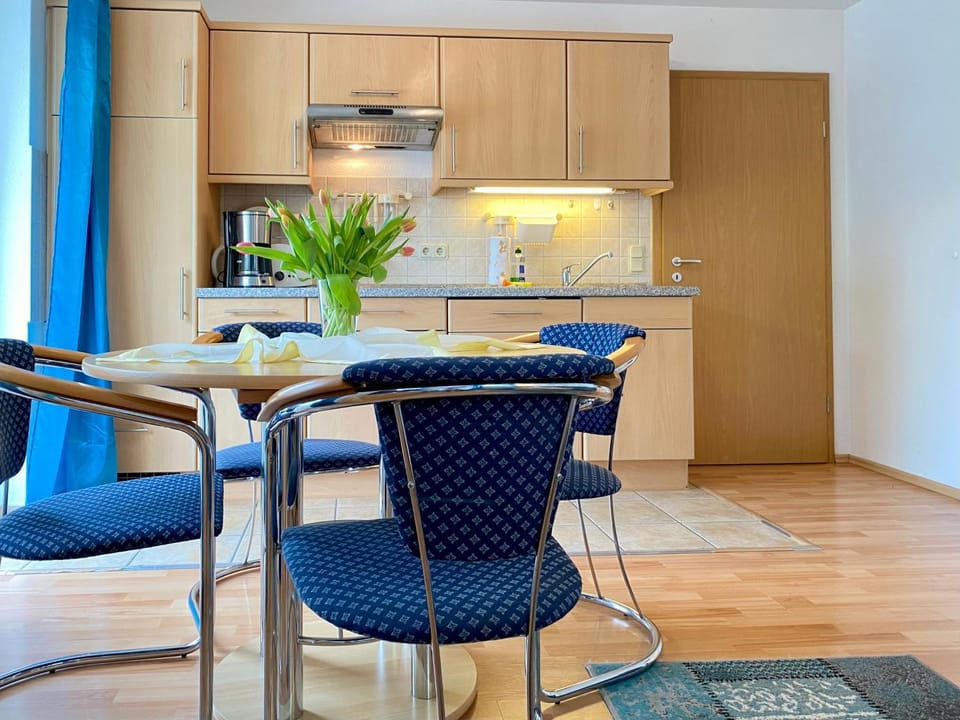 Kitchen or kitchenette, Living room, Dining area, dishwasher, stove, kitchen