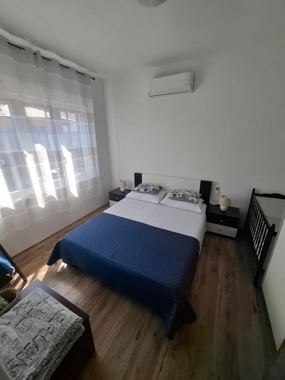 Bed, Photo of the whole room, Bedroom, internet, air conditioner