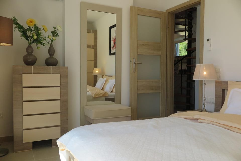 ARILLAS HILLSIDE VILLA 3 - Provence Villa in Corfu, Greece