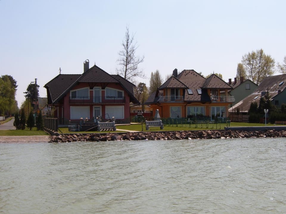 Property building, Lake view
