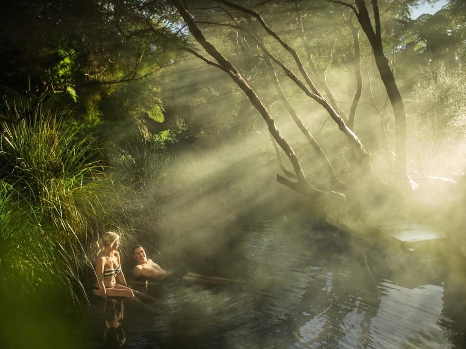 Hot Spring Bath, Area and facilities