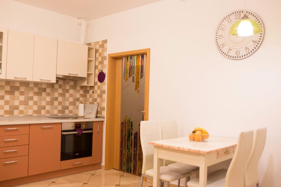 Seek and Hide - Ilse's Hideaway Apartment in Brasov