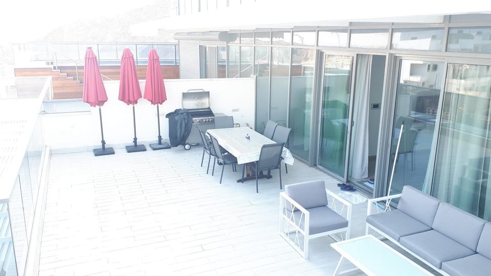 BBQ facilities, Balcony/Terrace, Dining area
