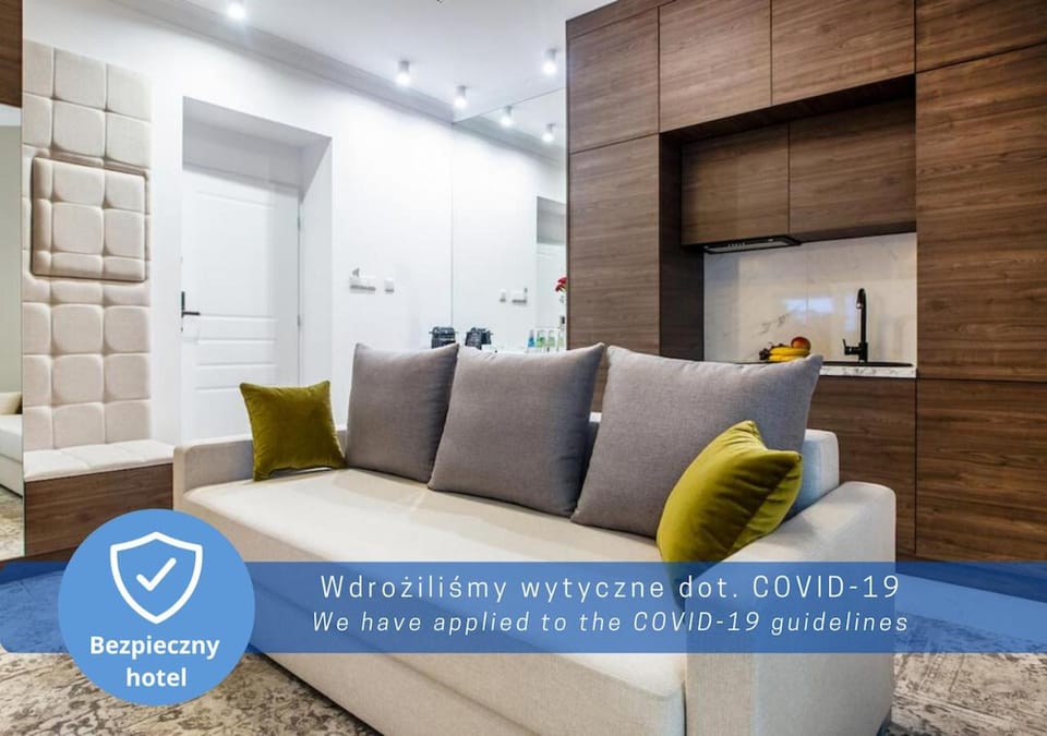 Kitchen or kitchenette, Living room, Seating area