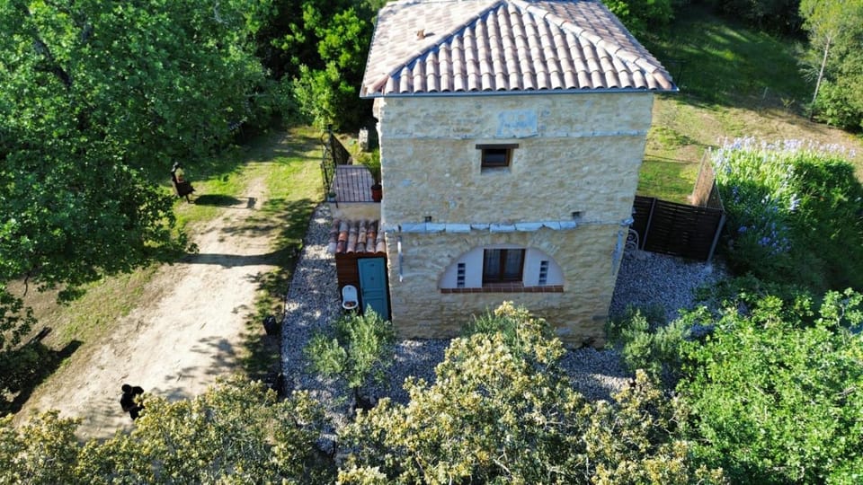 Le Pigeonnier du Château House in Auvergne-Rhône-Alpes
