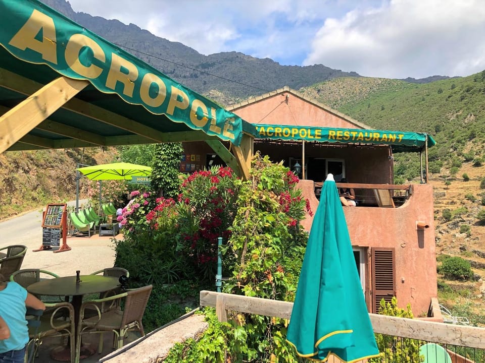 Patio, Facade/entrance, Mountain view