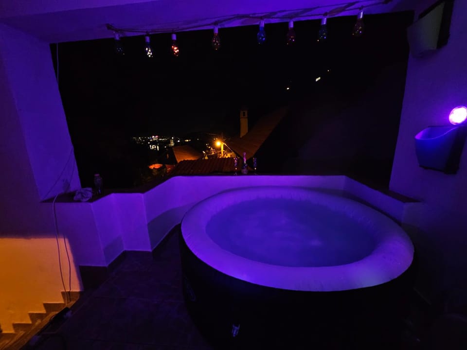 Night, Natural landscape, Hot Tub