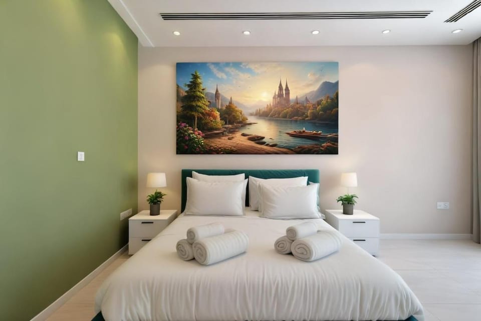 Bed, Photo of the whole room, Decorative detail