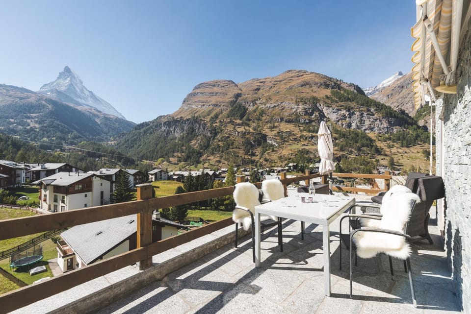 Balcony/Terrace, Landmark view, Mountain view