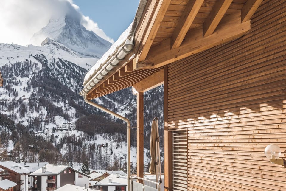 Property building, Facade/entrance, Winter, Landmark view, Mountain view
