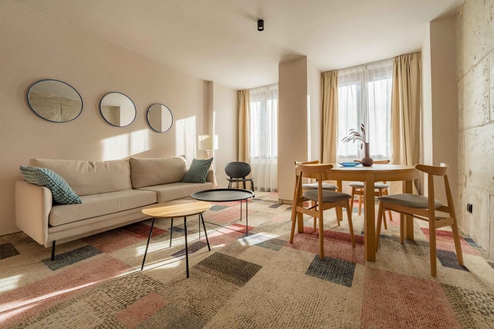 Living room, Seating area