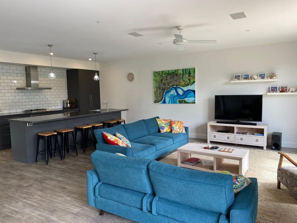Sunnyside - Surf Side, Linen and Wifi included House in Inverloch