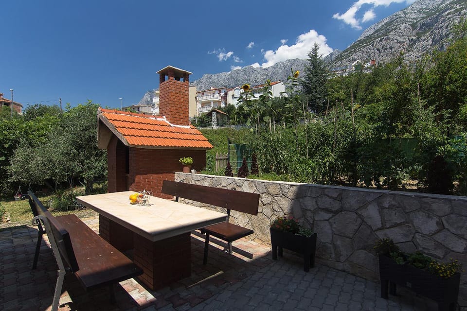 Property building, BBQ facilities