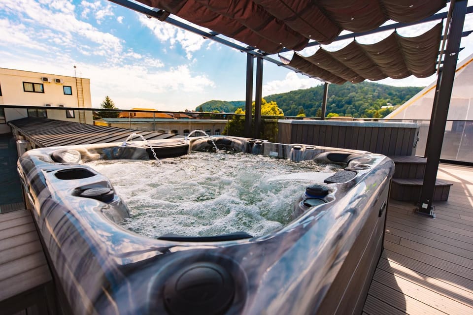Hot Tub, Hot Tub, Sauna, Spa and wellness centre/facilities