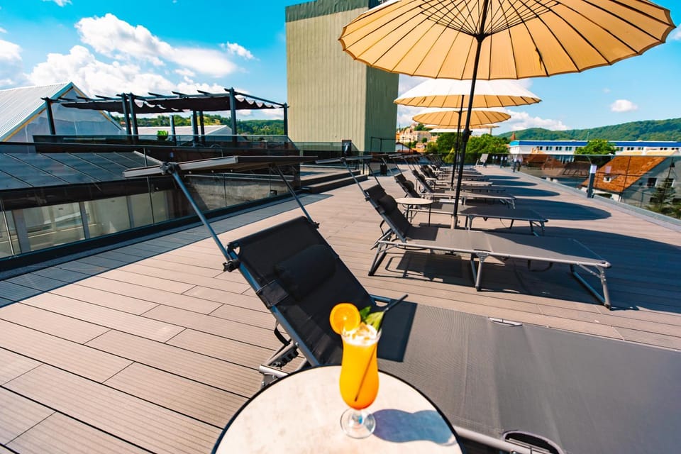 View (from property/room), Balcony/Terrace, Spa and wellness centre/facilities, sunbed