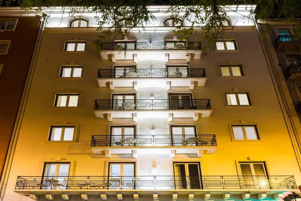 Property building, Facade/entrance, Night