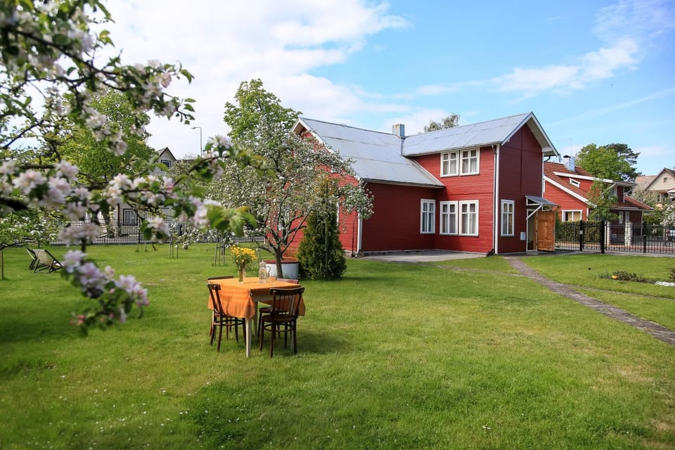Property building, Garden, Garden view