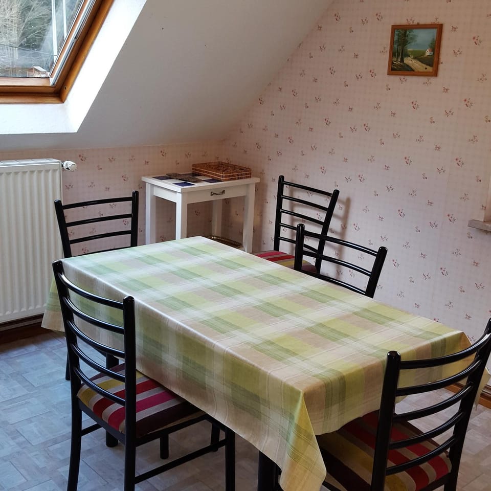 Kitchen or kitchenette, Fitness centre/facilities