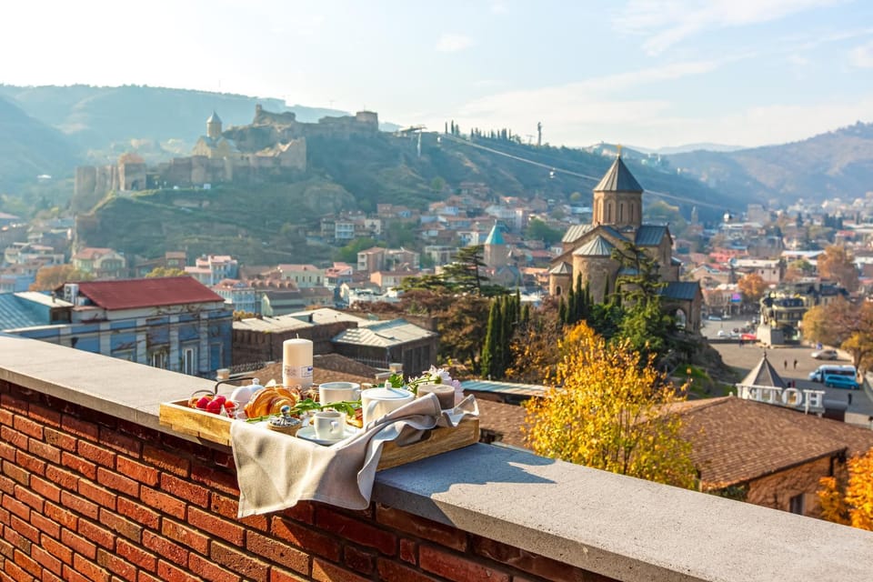 Neighbourhood, Balcony/Terrace, City view, Mountain view, Street view